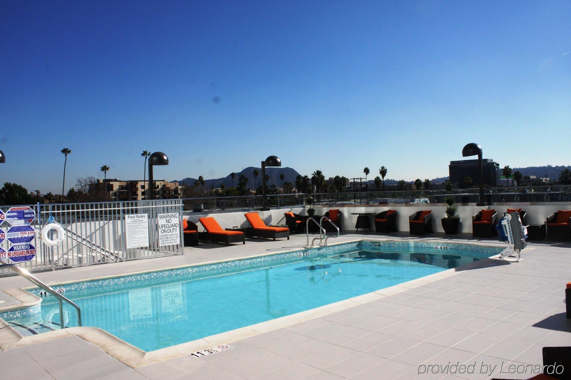Holiday Inn Express North Hollywood - Burbank Area By Ihg Los Angeles Eksteriør bilde