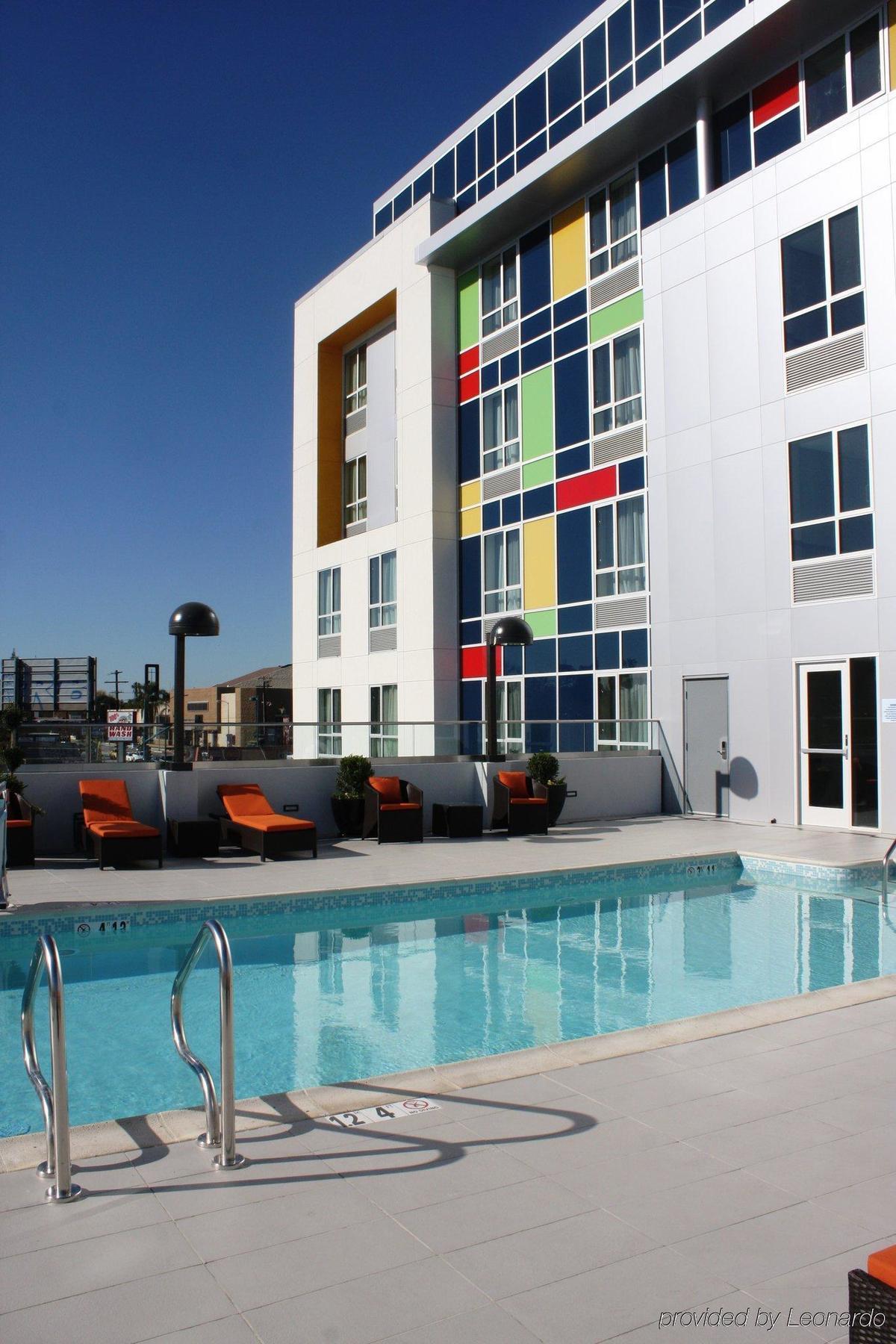 Holiday Inn Express North Hollywood - Burbank Area By Ihg Los Angeles Eksteriør bilde