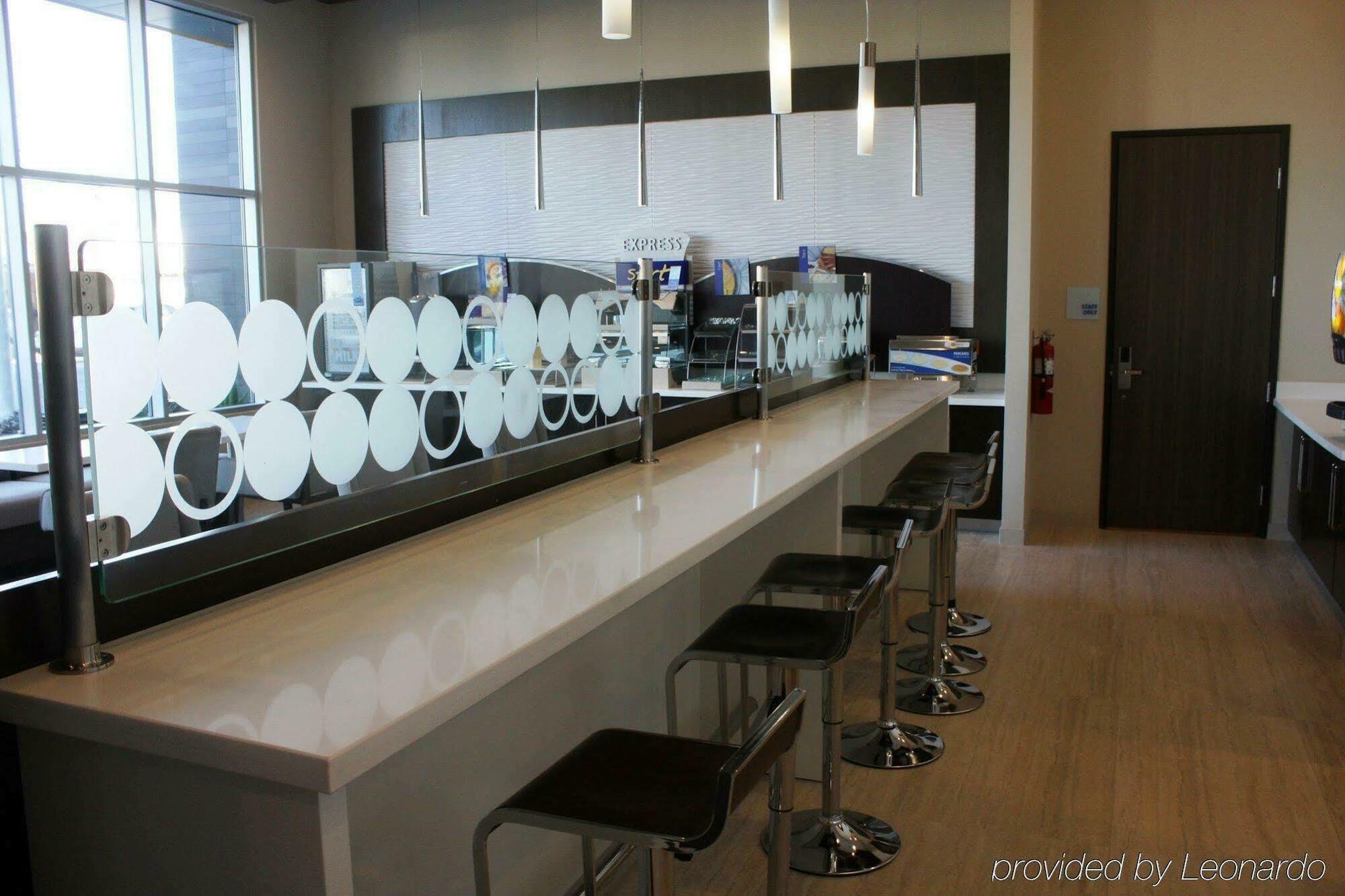 Holiday Inn Express North Hollywood - Burbank Area By Ihg Los Angeles Eksteriør bilde